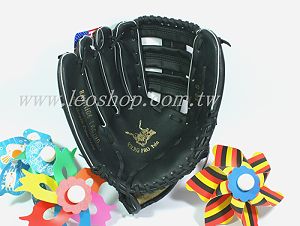 backhand glove,More description