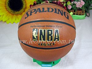 spalding legency basketball,More description